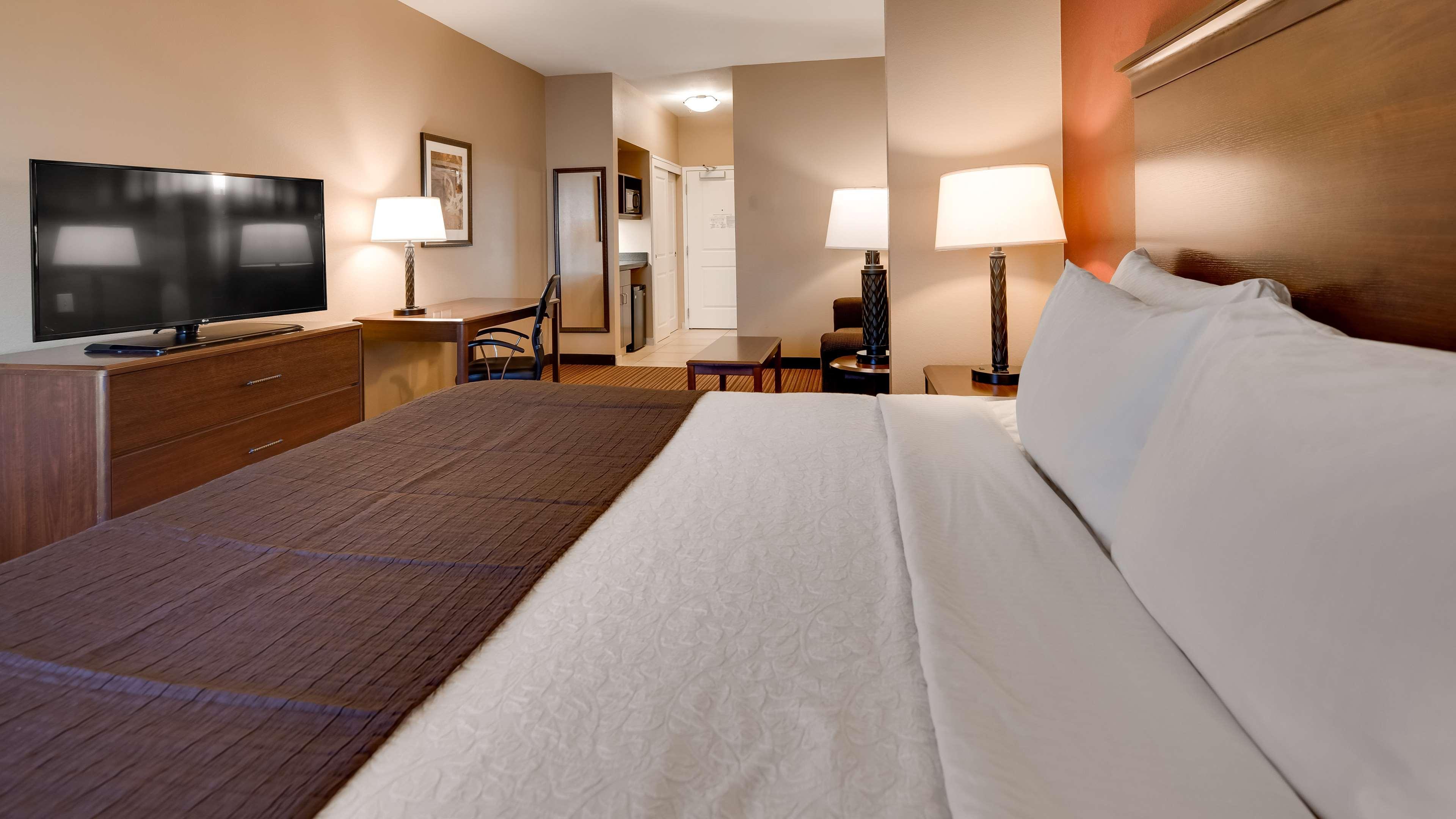 Best Western Plus Chalmette Hotel Exterior photo