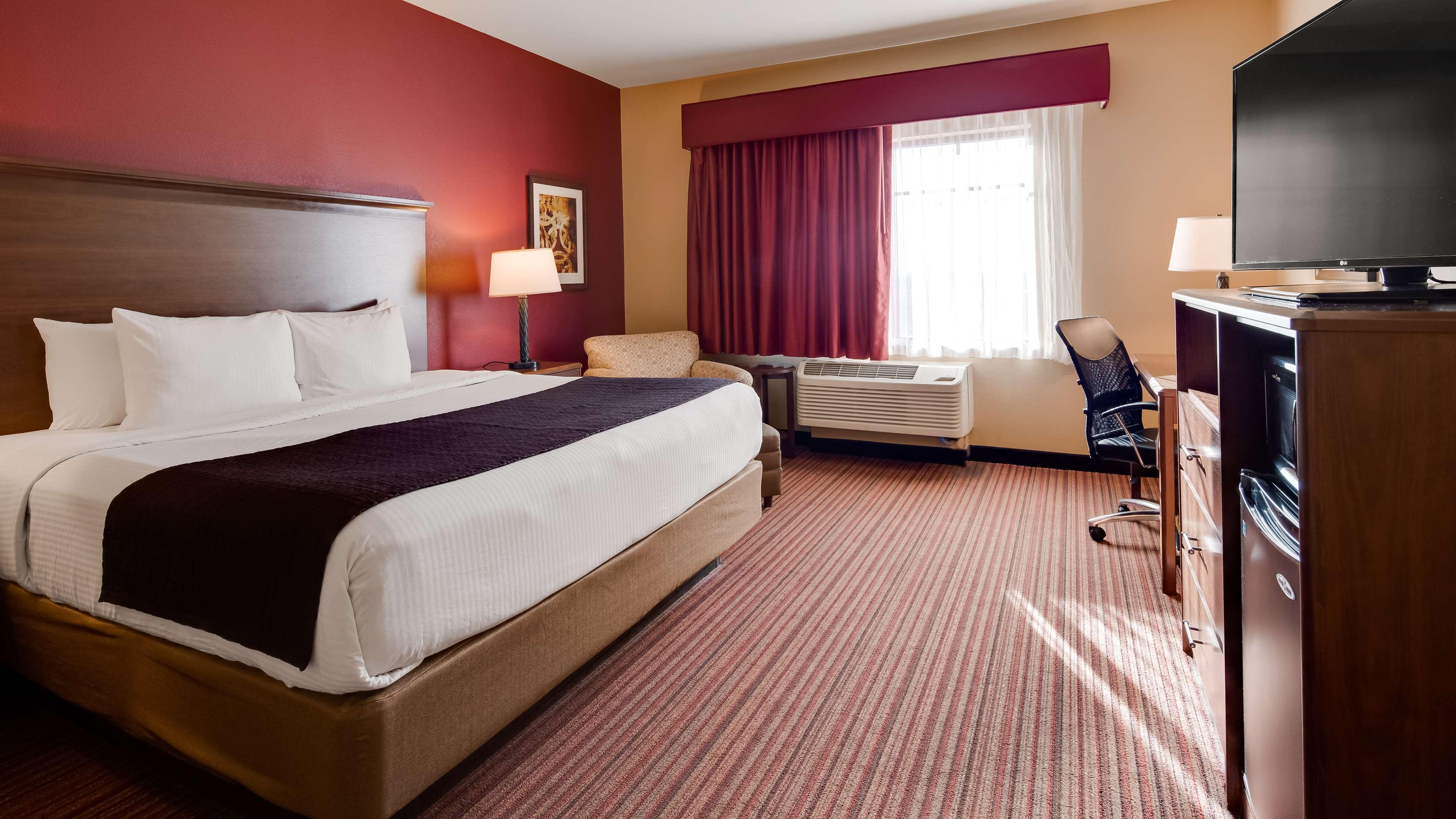 Best Western Plus Chalmette Hotel Exterior photo