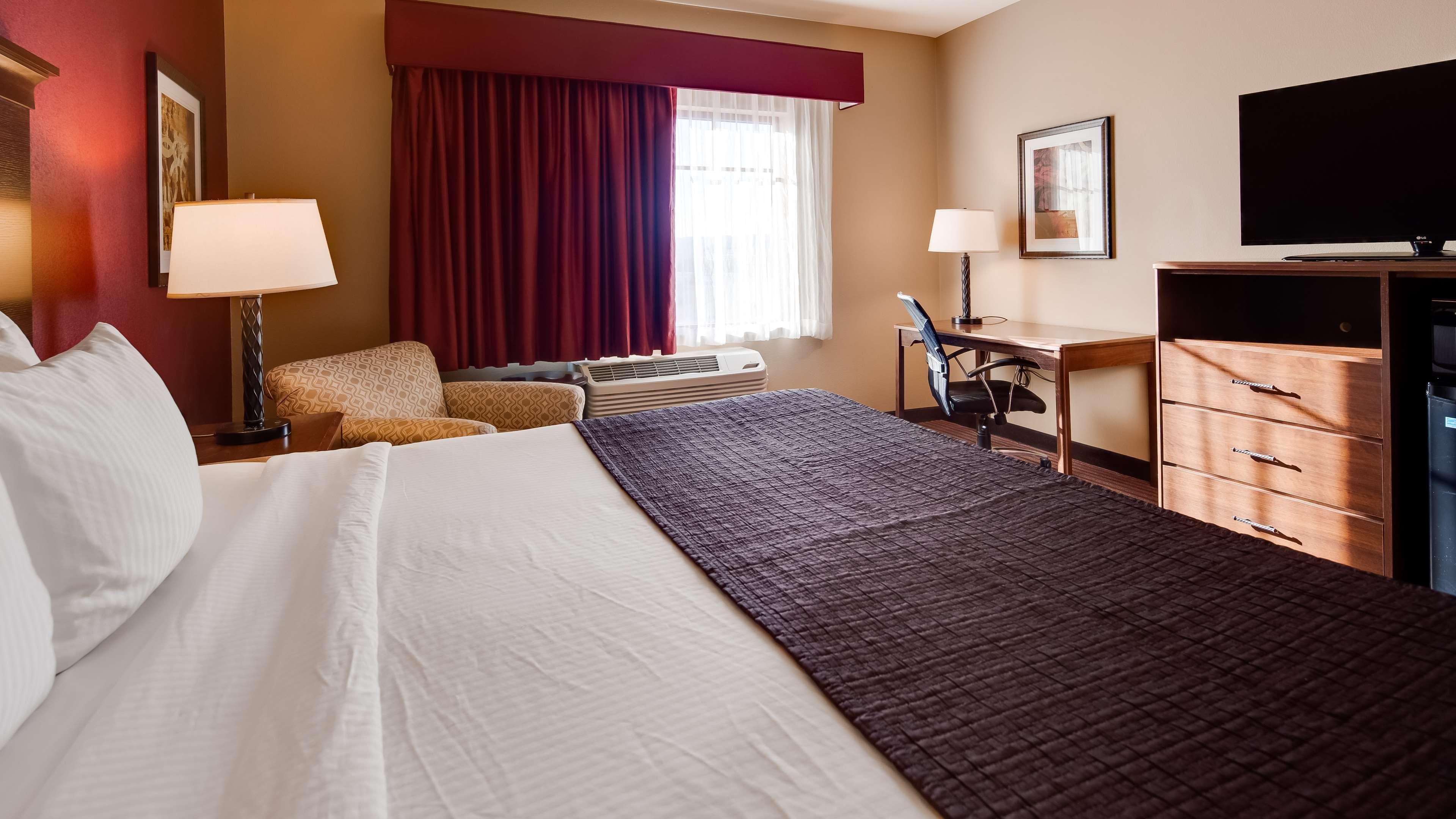 Best Western Plus Chalmette Hotel Exterior photo