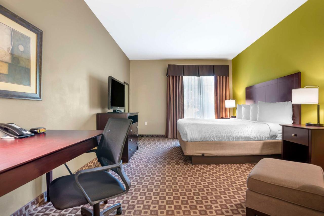 Best Western Plus Chalmette Hotel Exterior photo
