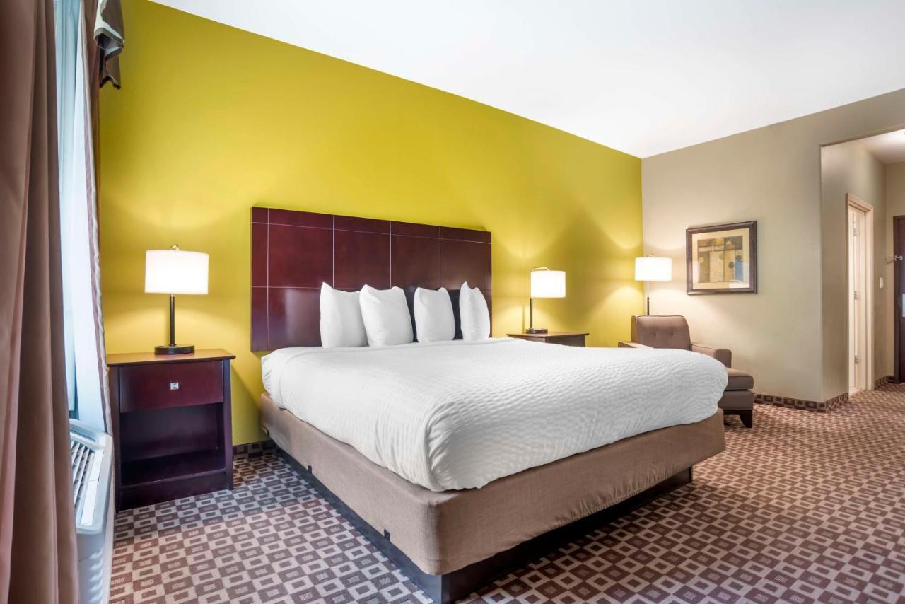 Best Western Plus Chalmette Hotel Exterior photo